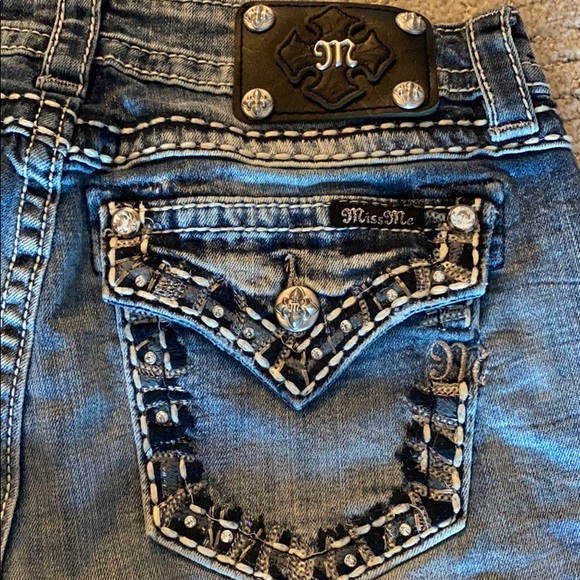 Miss Me denim shorts - Picture 2 of 5